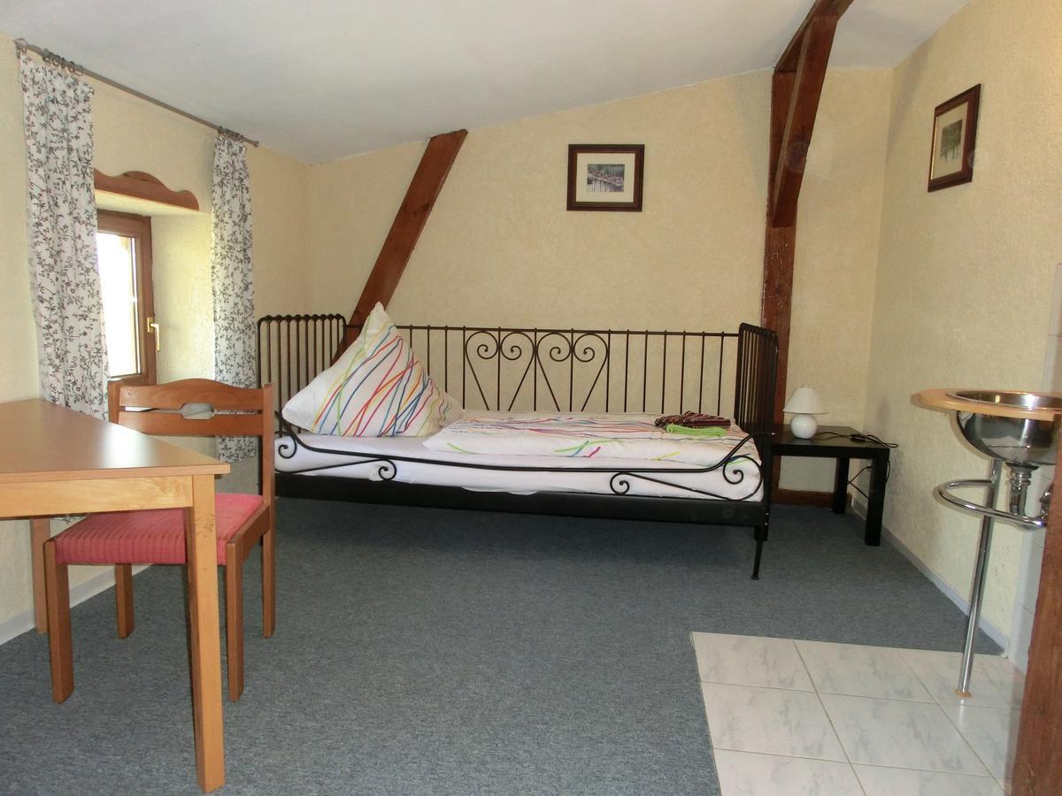 Domane Neu Gaarz Hostel Номер фото