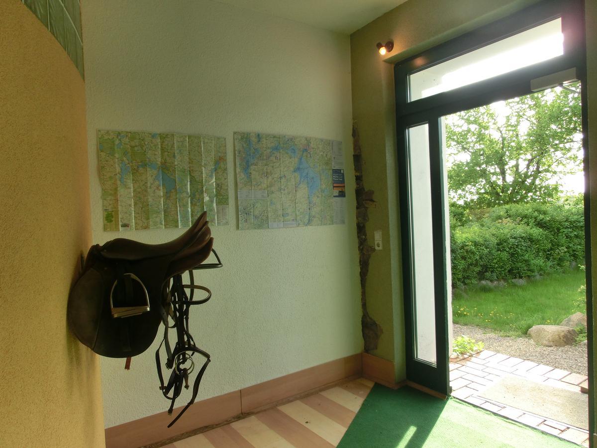 Domane Neu Gaarz Hostel Экстерьер фото